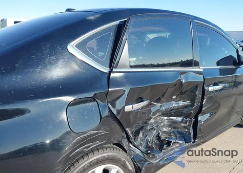 2015 Nissan Sentra Sv z USA, uszkodzony, nr VIN 3N1AB7AP9FY290033